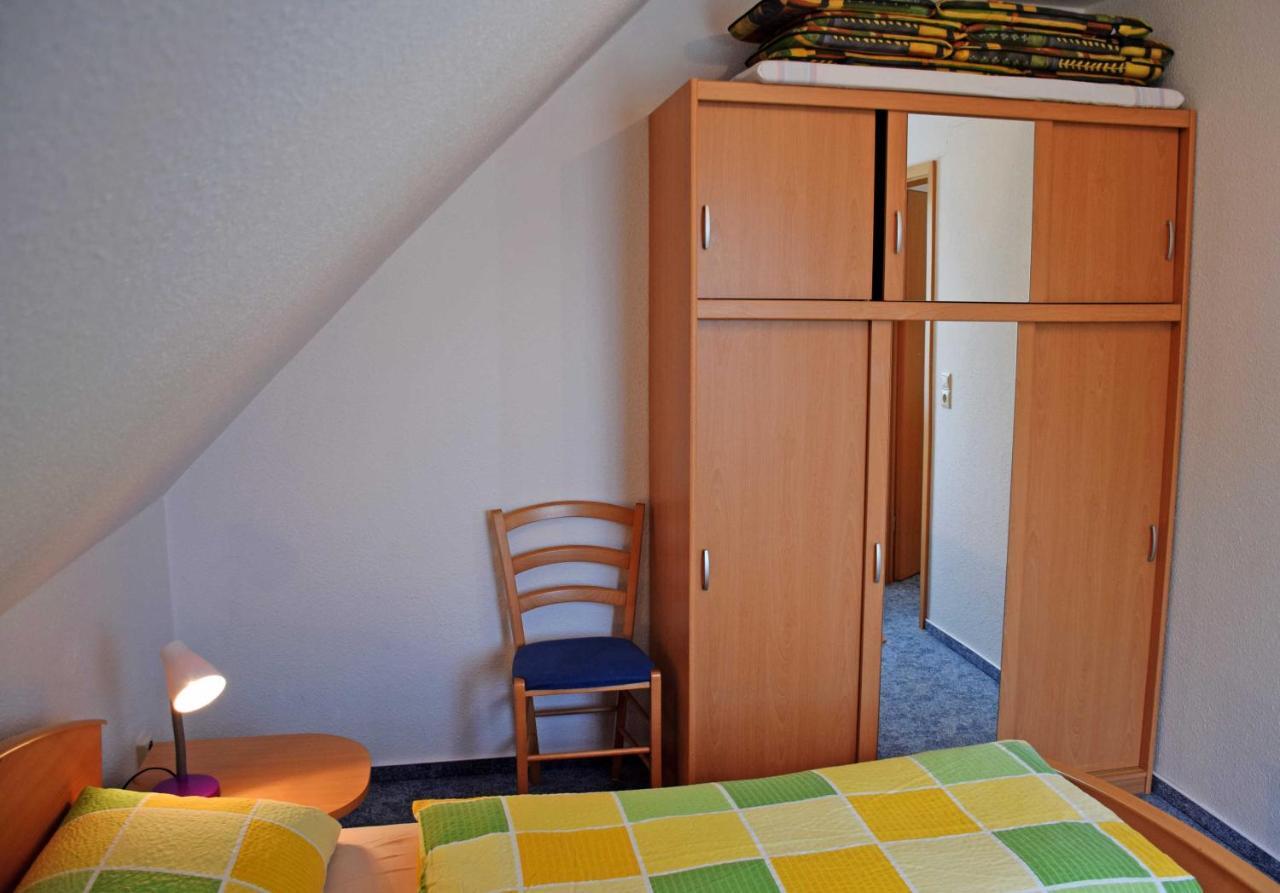 Ferienwohnungen Familie Looks Klein Zicker Стая снимка